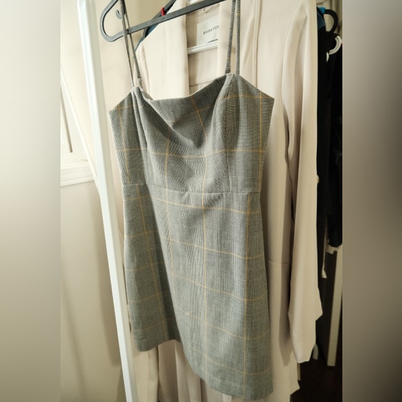Aritzia • Wilfred Isabelle sleeveless plaid dress - Picture 4 of 8